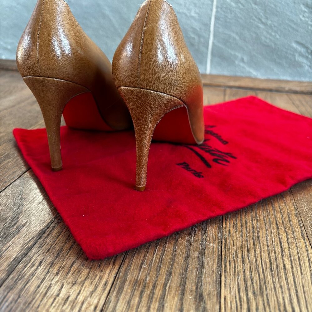 Christian Louboutin Pointed-Toe Leather Pumps, 37 - Picture 9 of 11